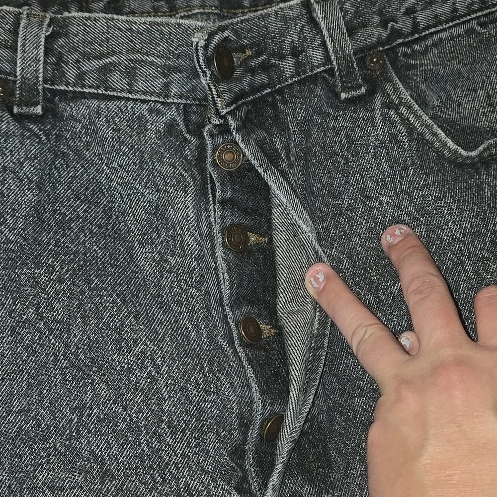 Vintage Levi 501 Button Fly Black Wash Jeans 38x32 Usa Made Ripped Crotch - Picture 4 of 16
